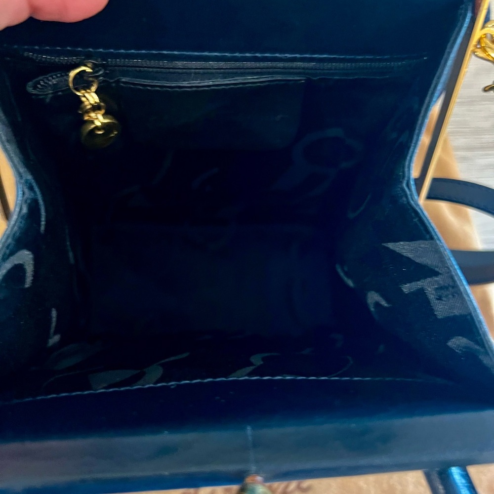 SALVATORE FERRAGAMO Navy Two-way Kisslock Top Handle Purse COA - Picture 8 of 11